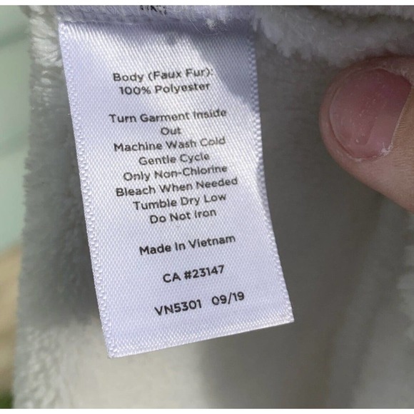 Talbots XL soft white mock neck Quilted patterned soft warm Faux Fur sweater - Picture 6 of 8